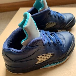Nike Air Jordan Retro (Toddler)